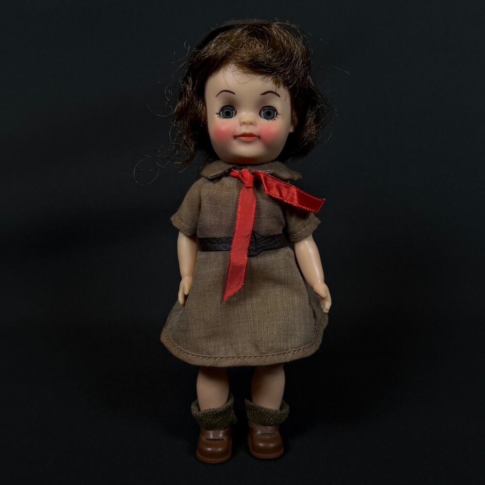 Vintage Effanbee Brownie Doll w outfit height 9 inches
